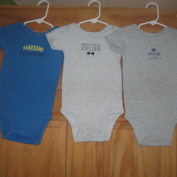 5/$30 Boys Carter's Bodysuit Bundle - Picture 1 of 2